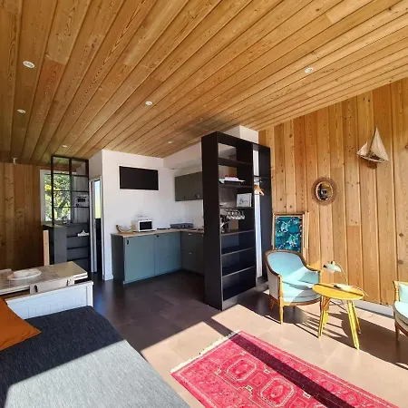 Lumineux Avec Loggia, A 50m De La Plage, Parking Prive, Proche Commerces Et Restaurants - Fr-1-306-1236